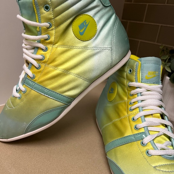 Nike RETRO Style Hijack Mid Women’s High Top Trainers Size US 7.5 RARE!! - Picture 12 of 15